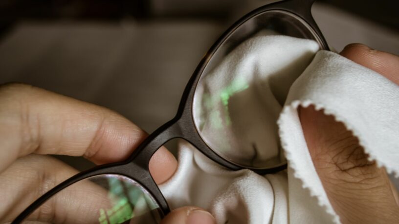 Ściereczki do okularów – jak wybierać te bezpieczne